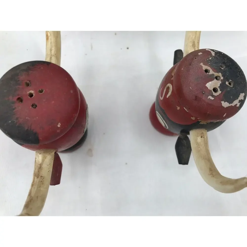 longhorn cow‎ salt /pepper shakers. 623BB